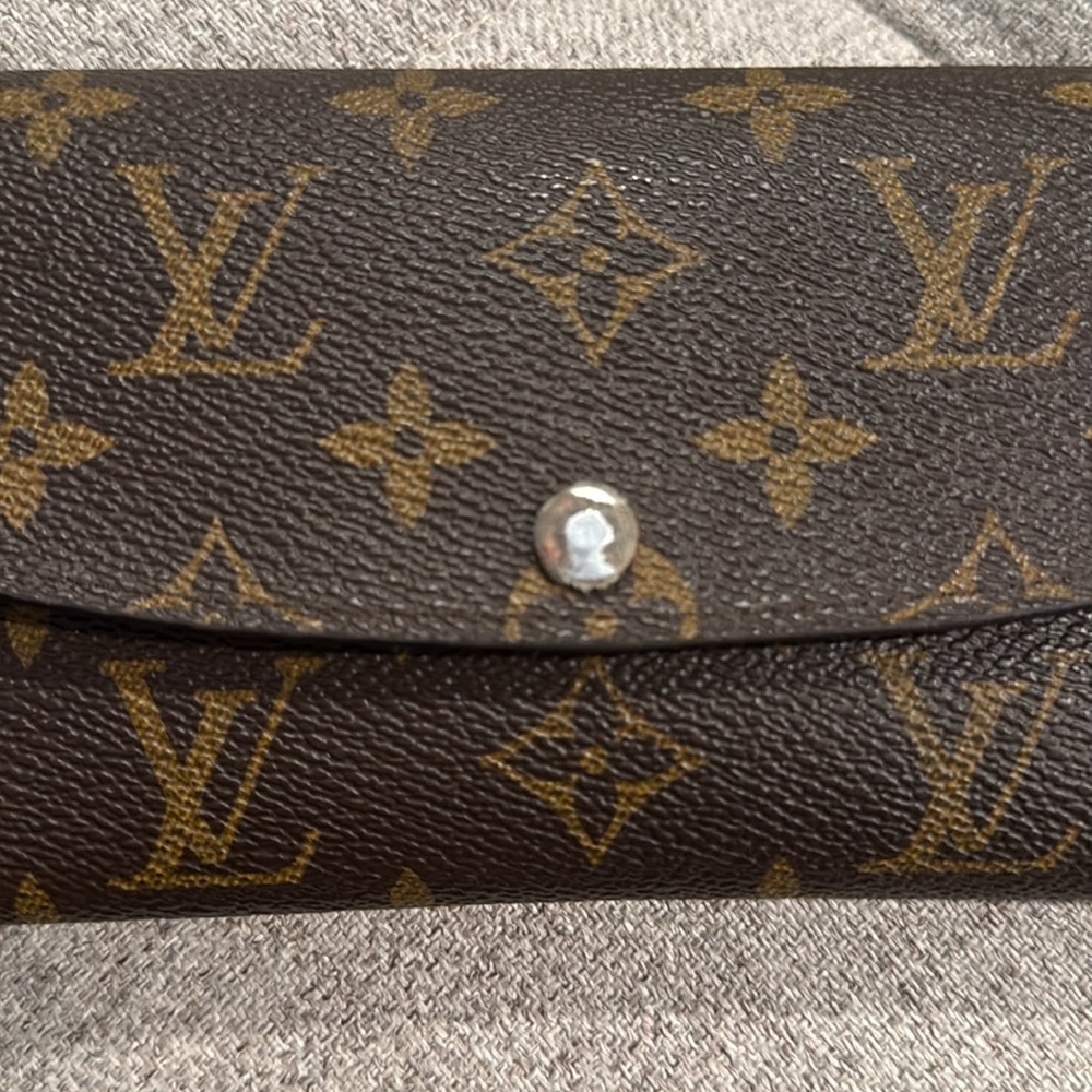 Louis Vuitton Emilie Wallet- Fuchsia - Picture 3 of 13